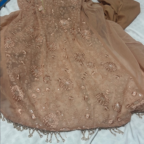 Shalwar kameez  Peach georgette Embroidered  with Duppatta size S - Picture 17 of 17
